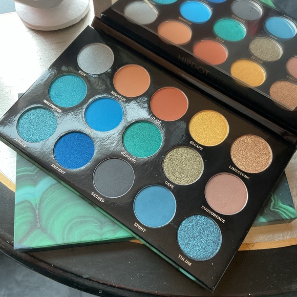 HIPdot Cenote Eyeshadow palette - Picture 3 of 3
